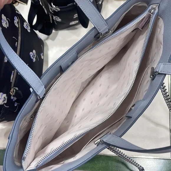 Kate Spade Infinite Large Triple Compartment Tote
COLOR:
Brushed Steel - Picture 14 of 16